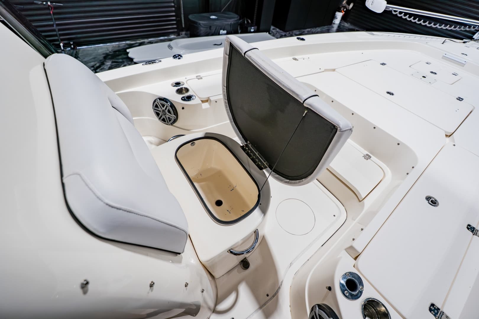 2019 ShearWater 270 Carolina