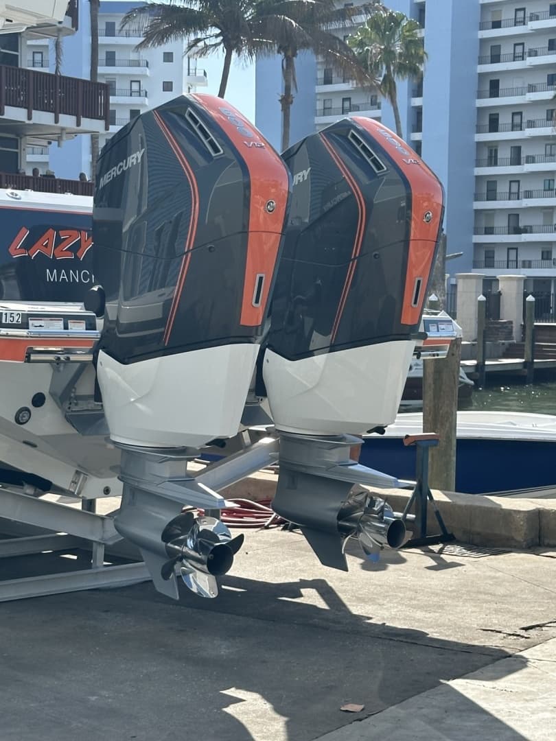 2024 Formula 387 Center Console Fish