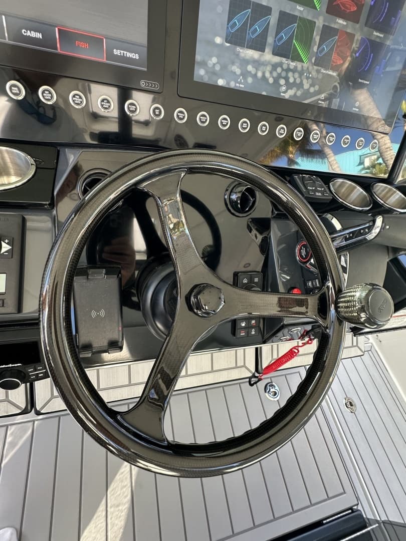 2024 Formula 387 Center Console Fish