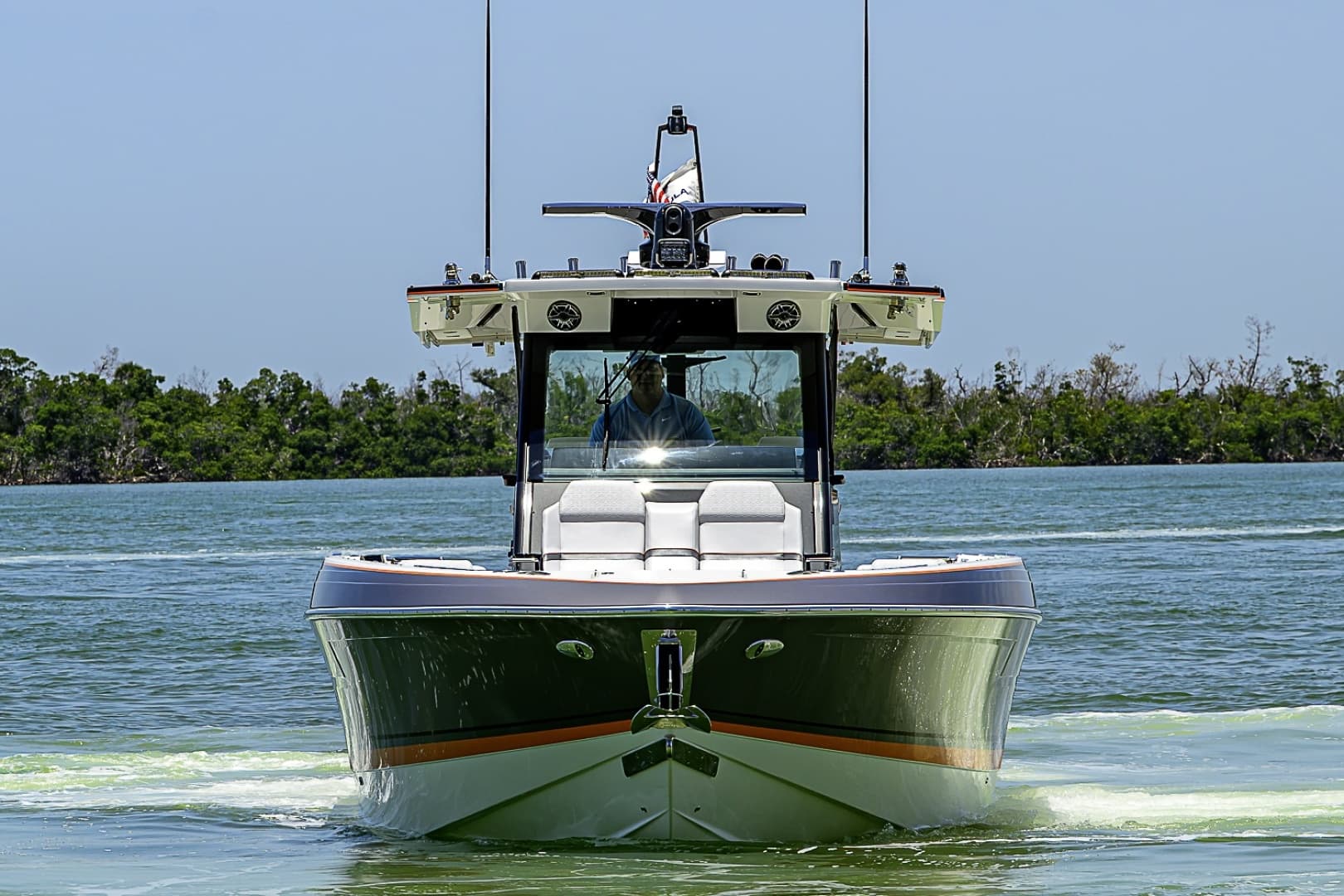 2024 Formula 387 Center Console Fish