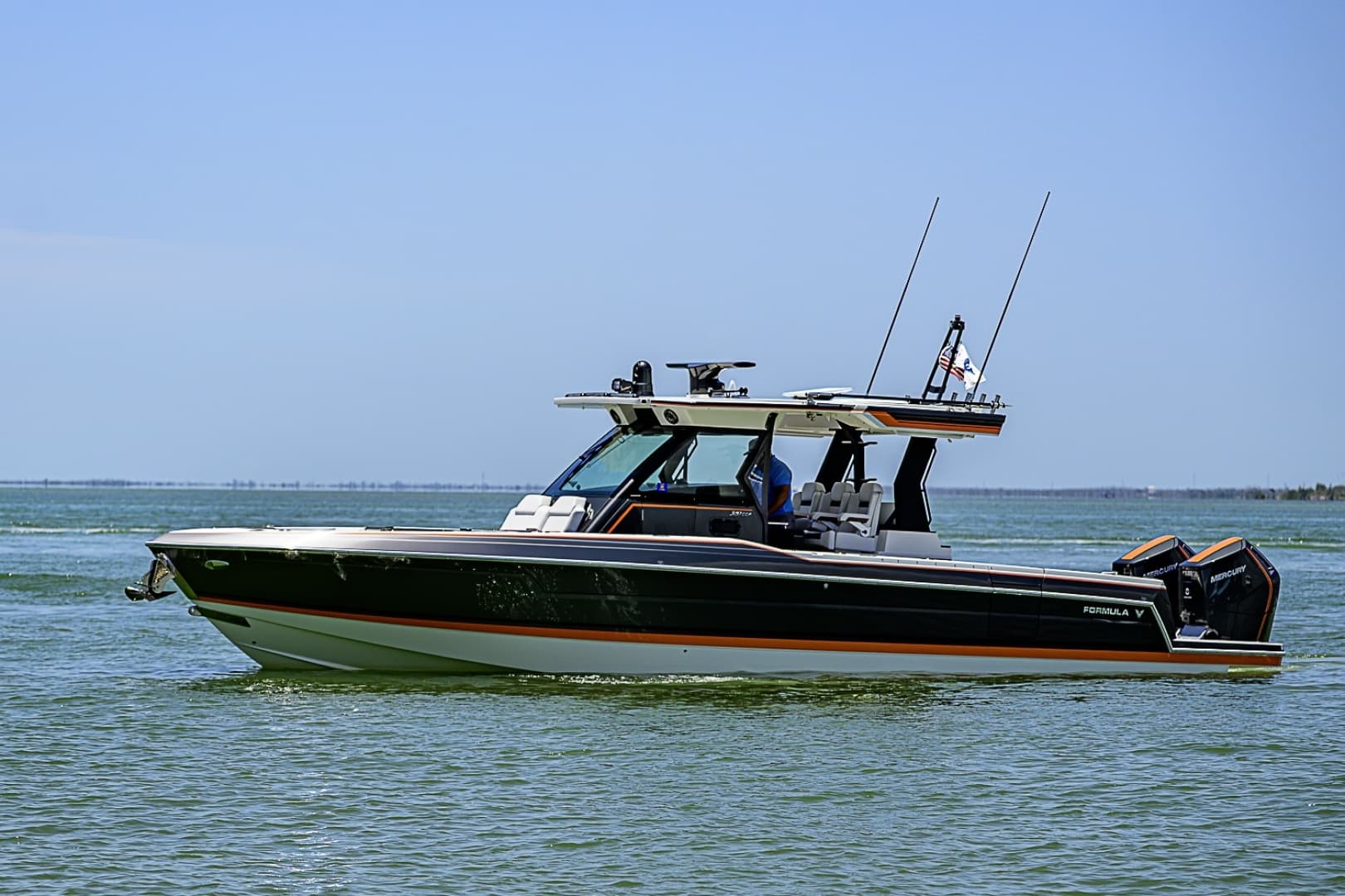 2024 Formula 387 Center Console Fish