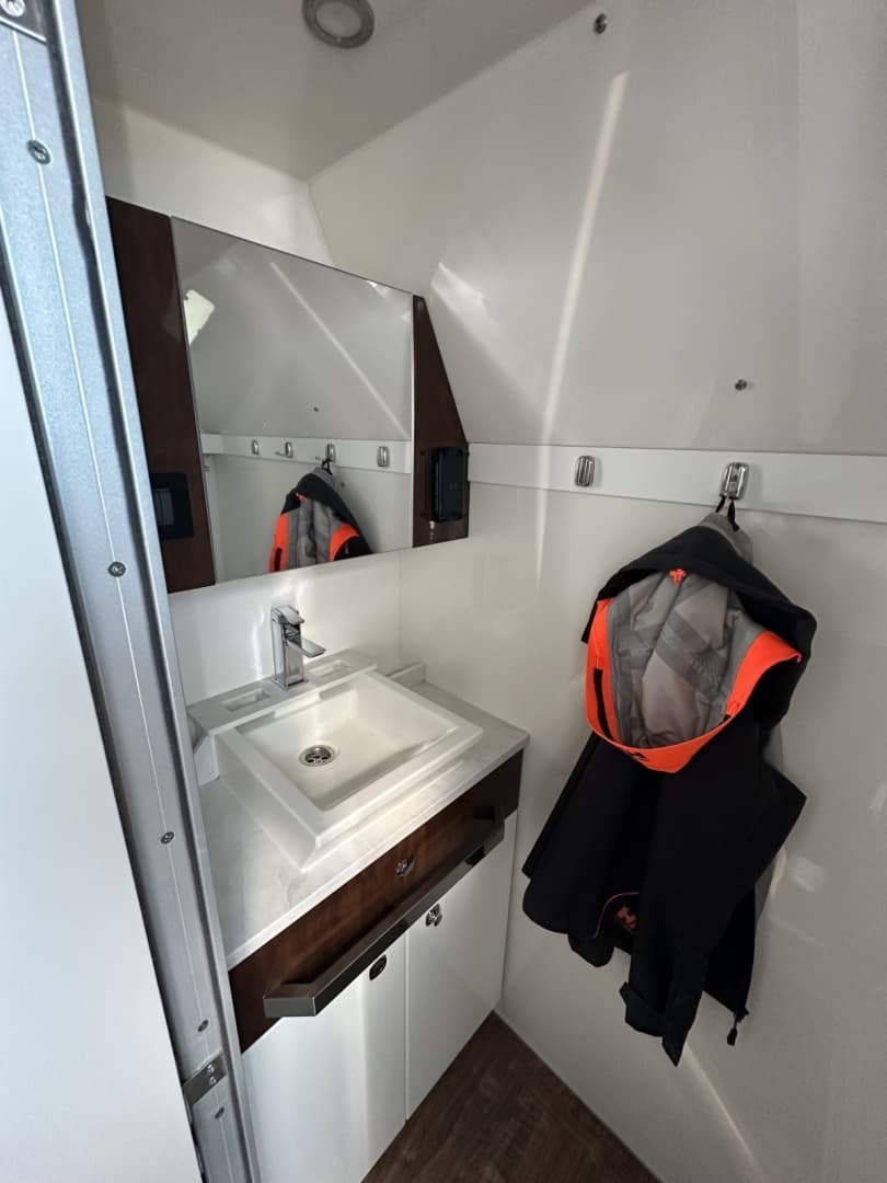 2024 Formula 387 Center Console Fish