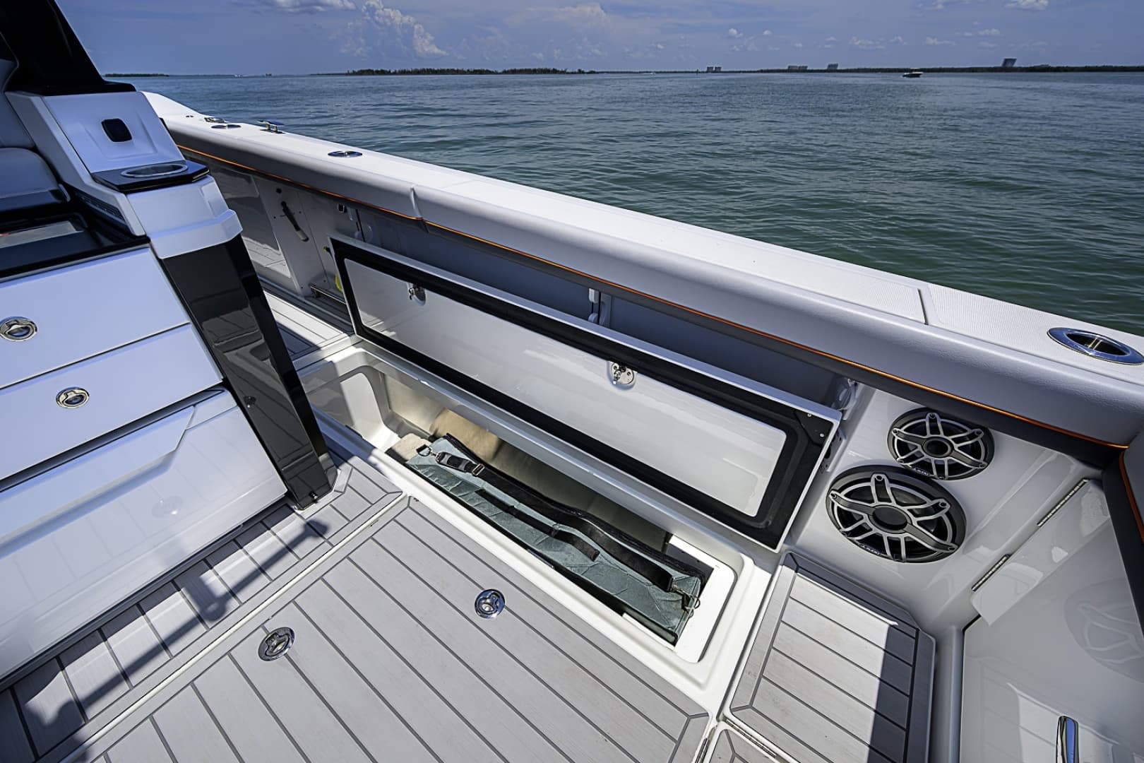 2024 Formula 387 Center Console Fish