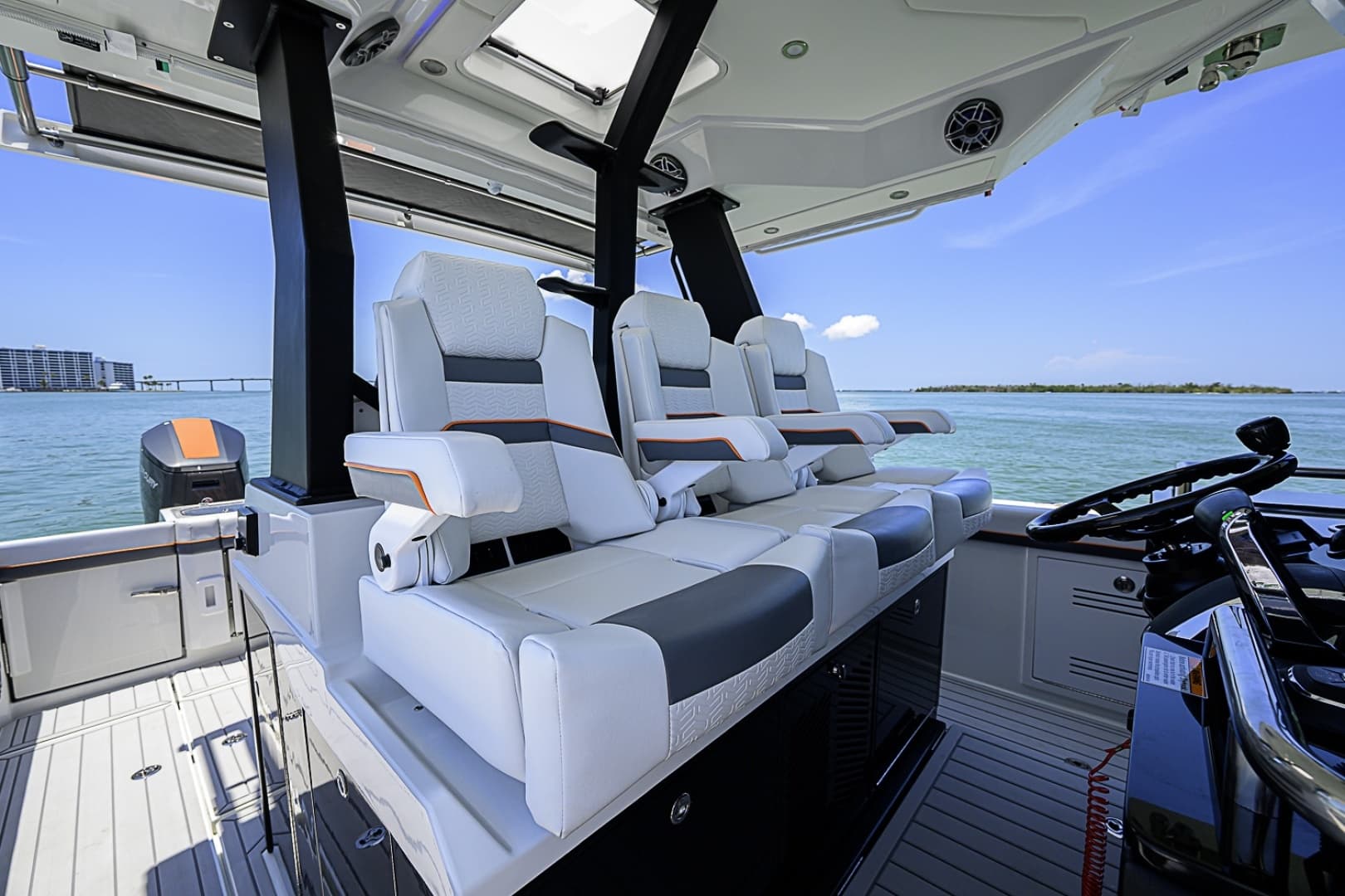 2024 Formula 387 Center Console Fish