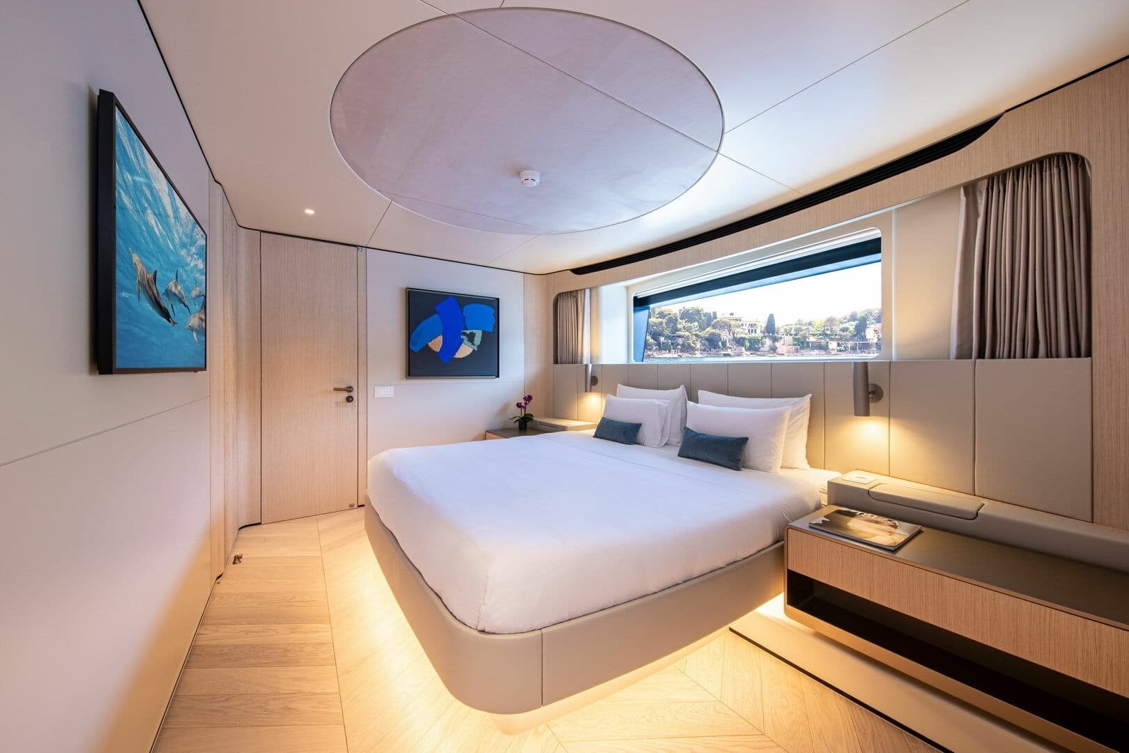 2022 Van der Valk 34M Explorer