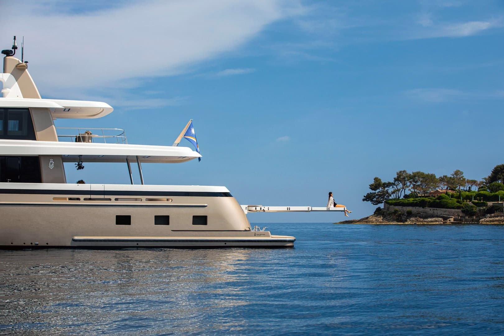 2022 Van der Valk 34M Explorer
