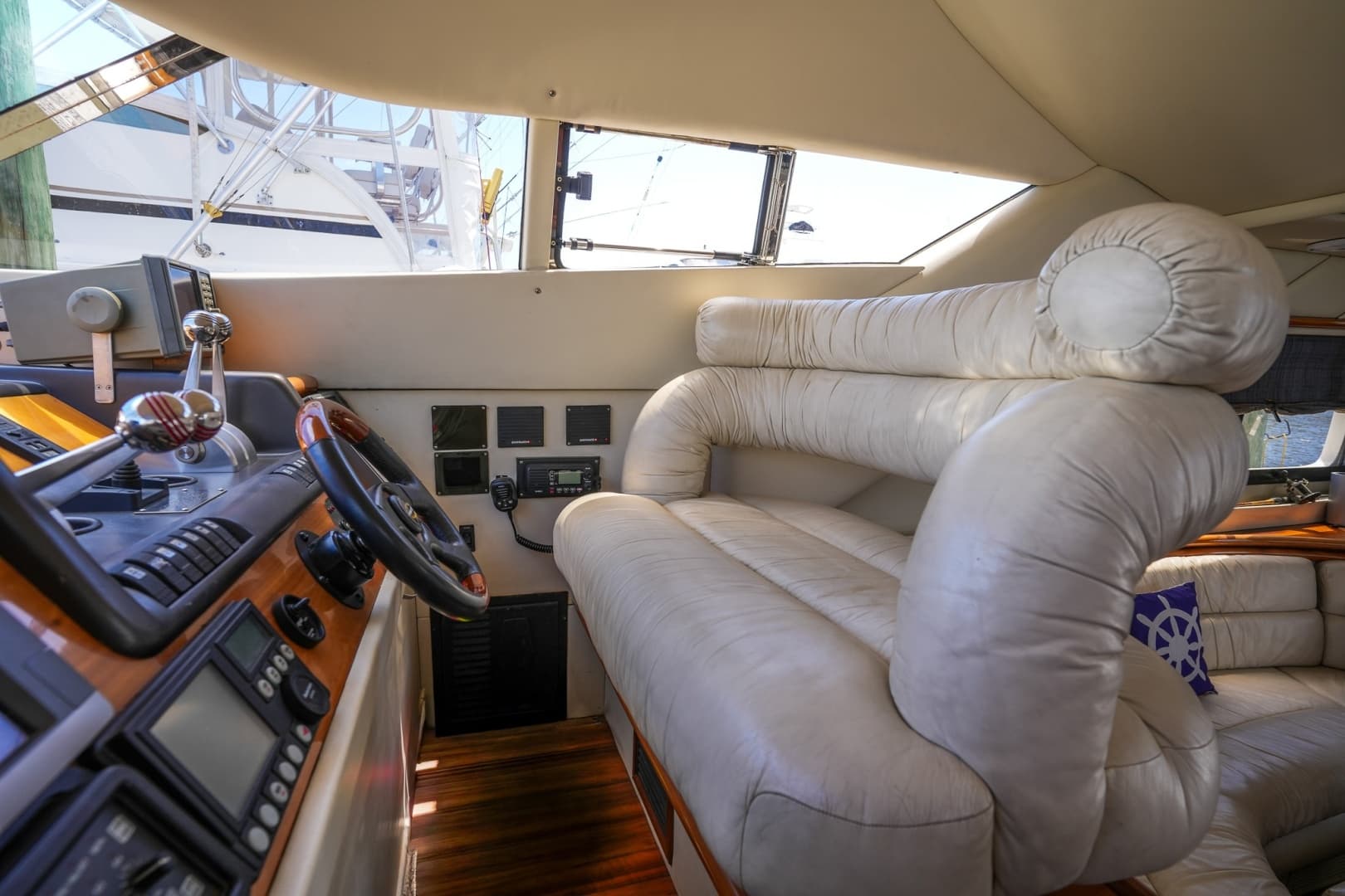 1997 Sunseeker Manhattan 48