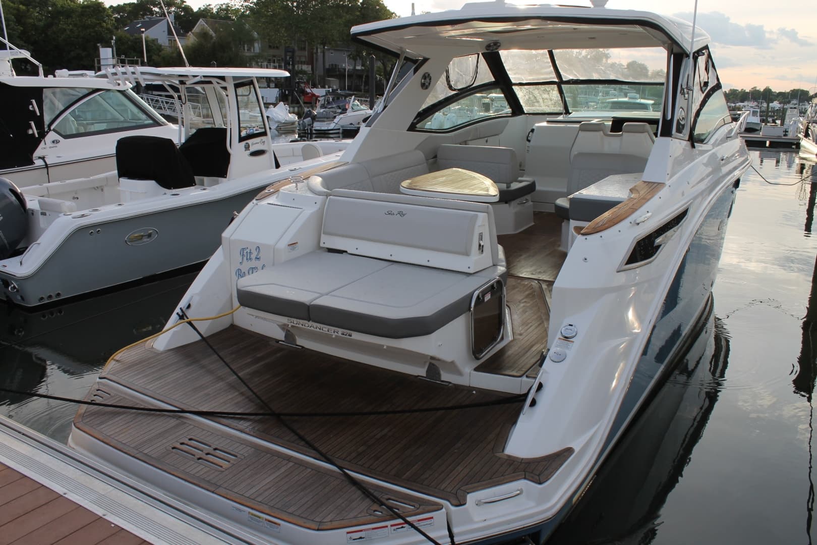2023 Sea Ray Sundancer 320