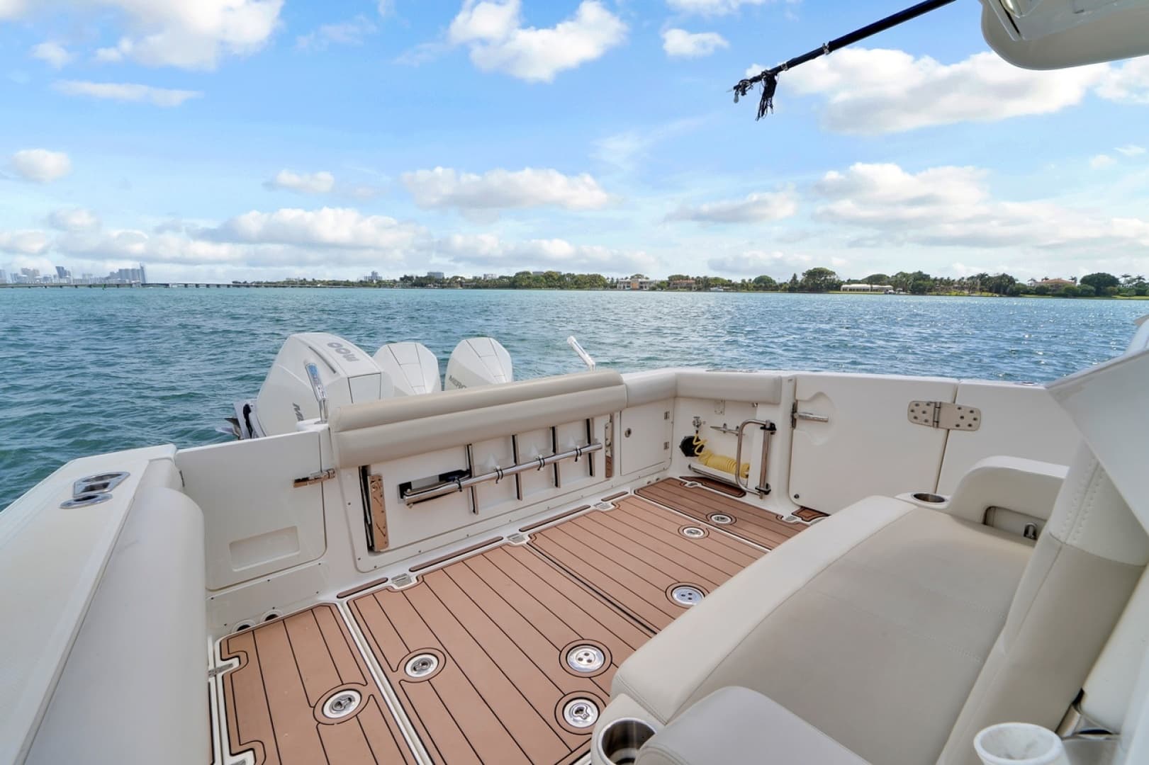 2020 Boston Whaler 380 Outrage