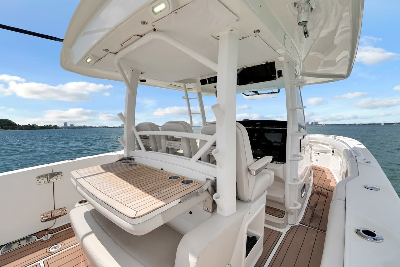 2020 Boston Whaler 380 Outrage