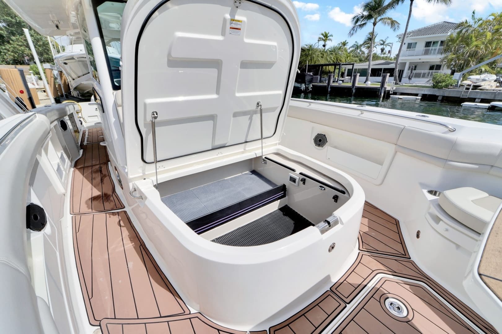 2020 Boston Whaler 380 Outrage