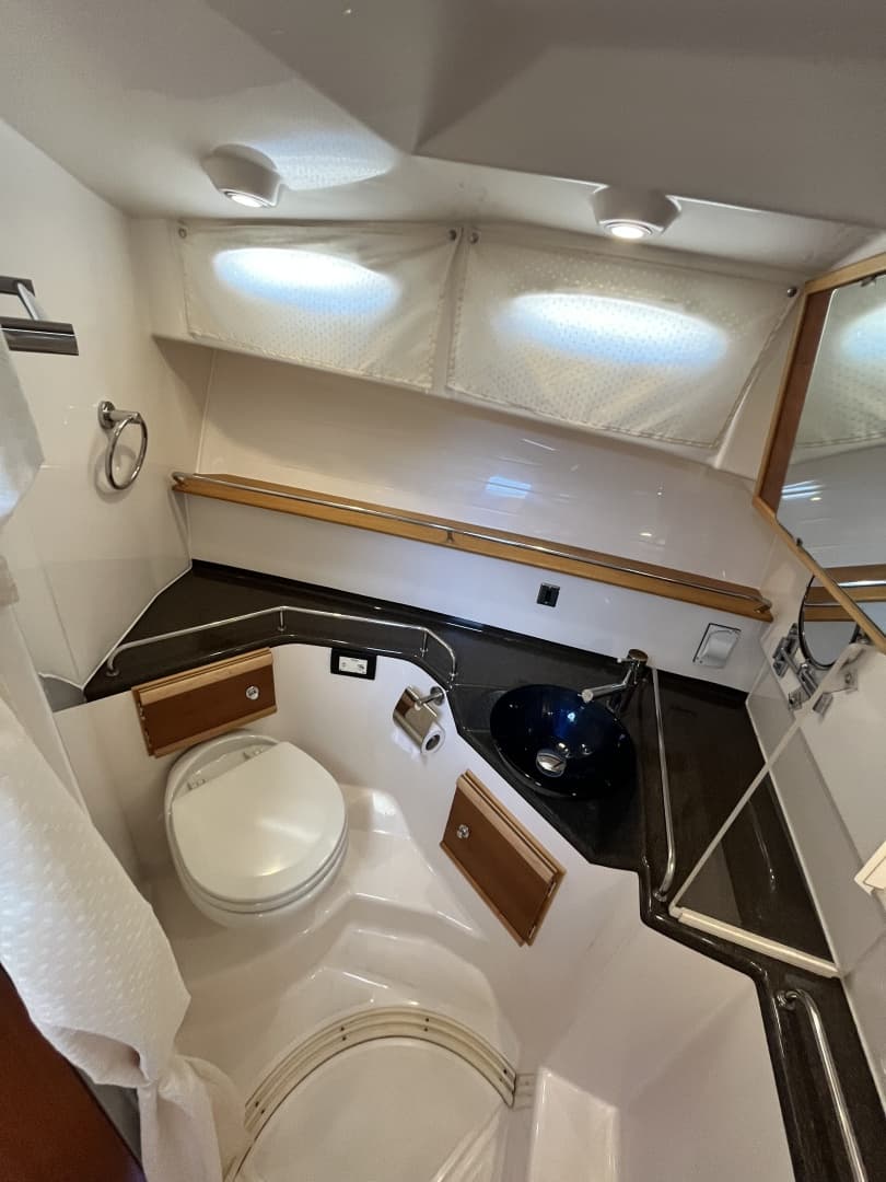 2023 Cutwater 32 Coupe
