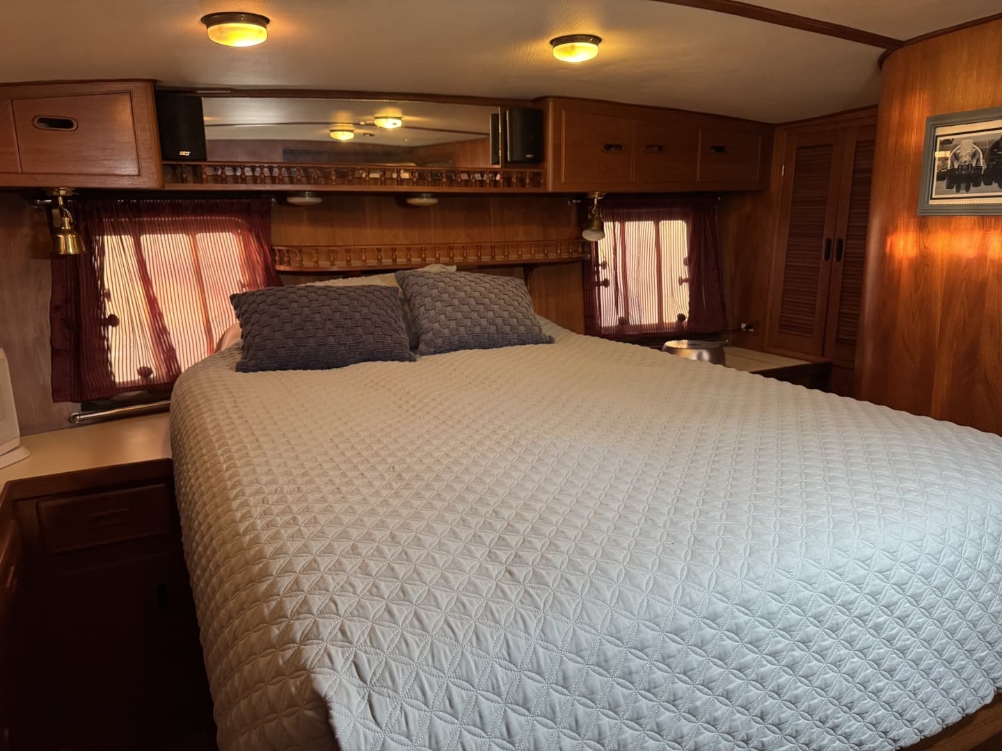1987 President 37 Sundeck