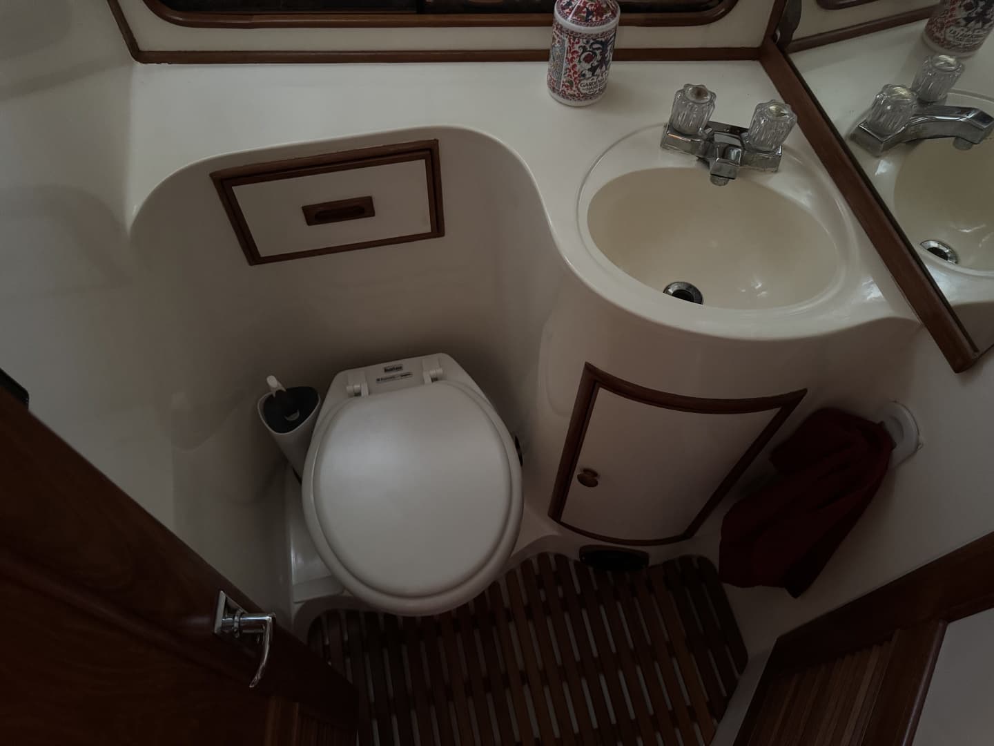 1987 President 37 Sundeck
