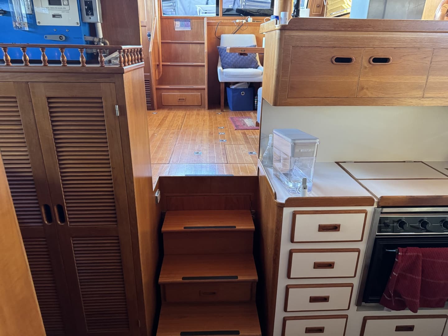 1987 President 37 Sundeck