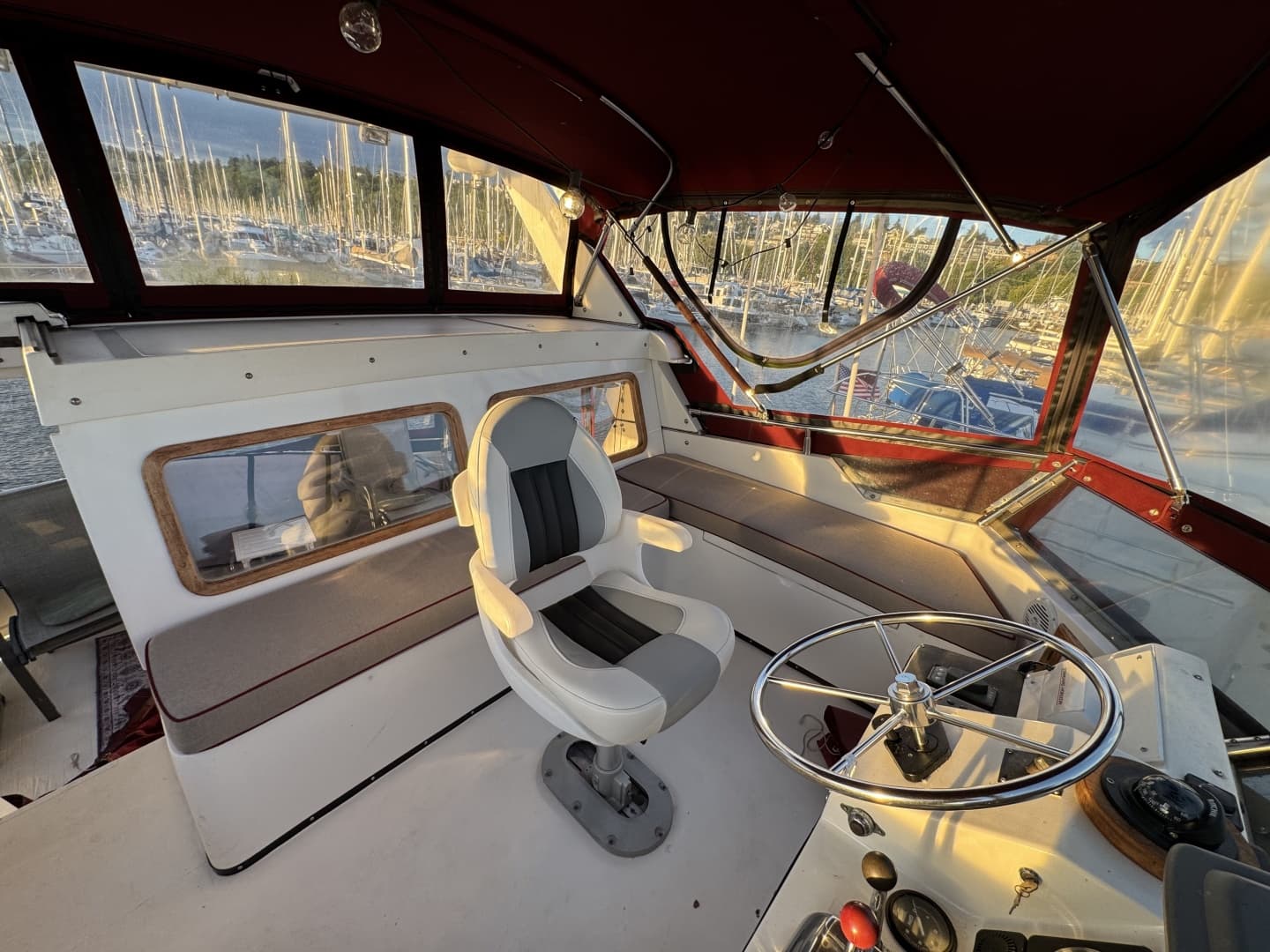 1987 President 37 Sundeck