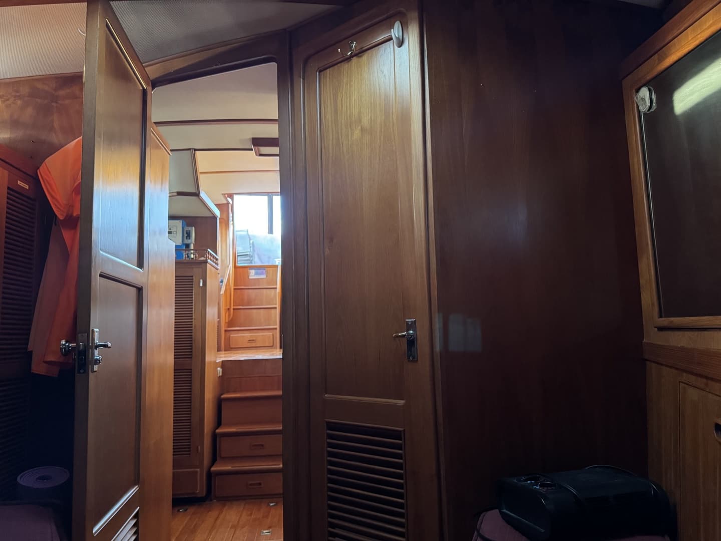 1987 President 37 Sundeck