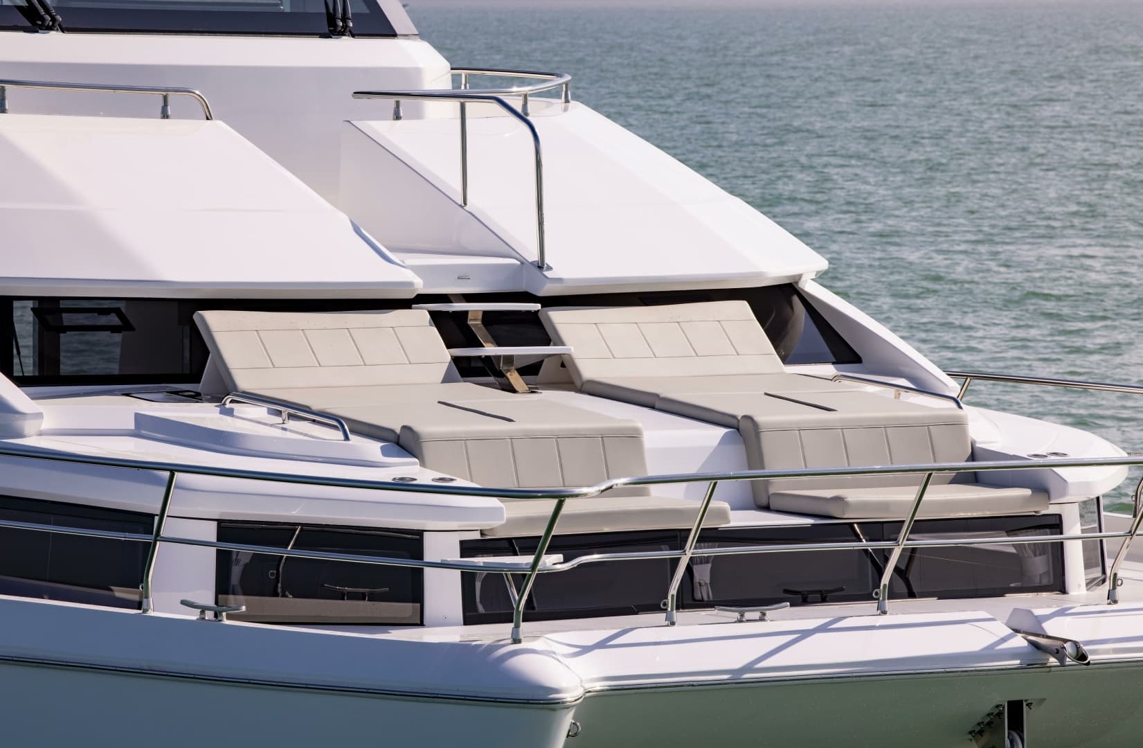 2025 Aquila 54 Yacht