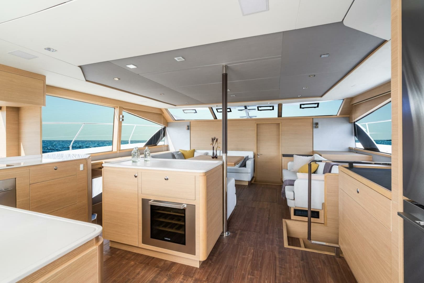 2025 Aquila 54 Yacht