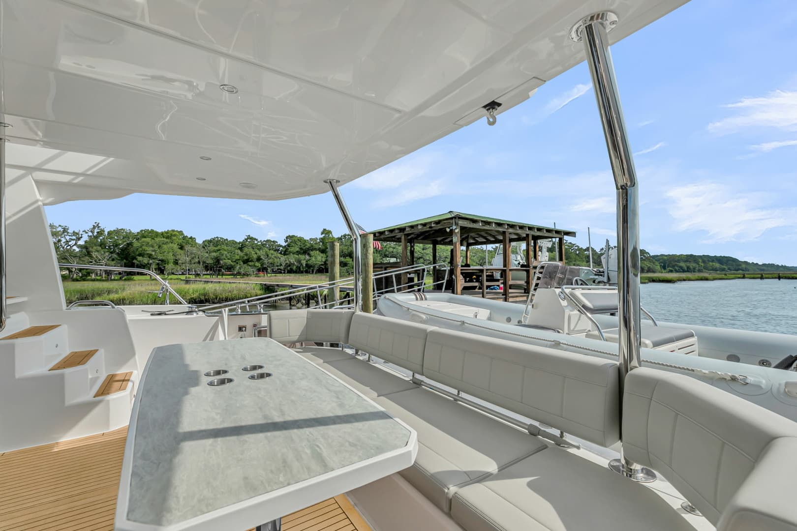 2025 Aquila 54 Yacht