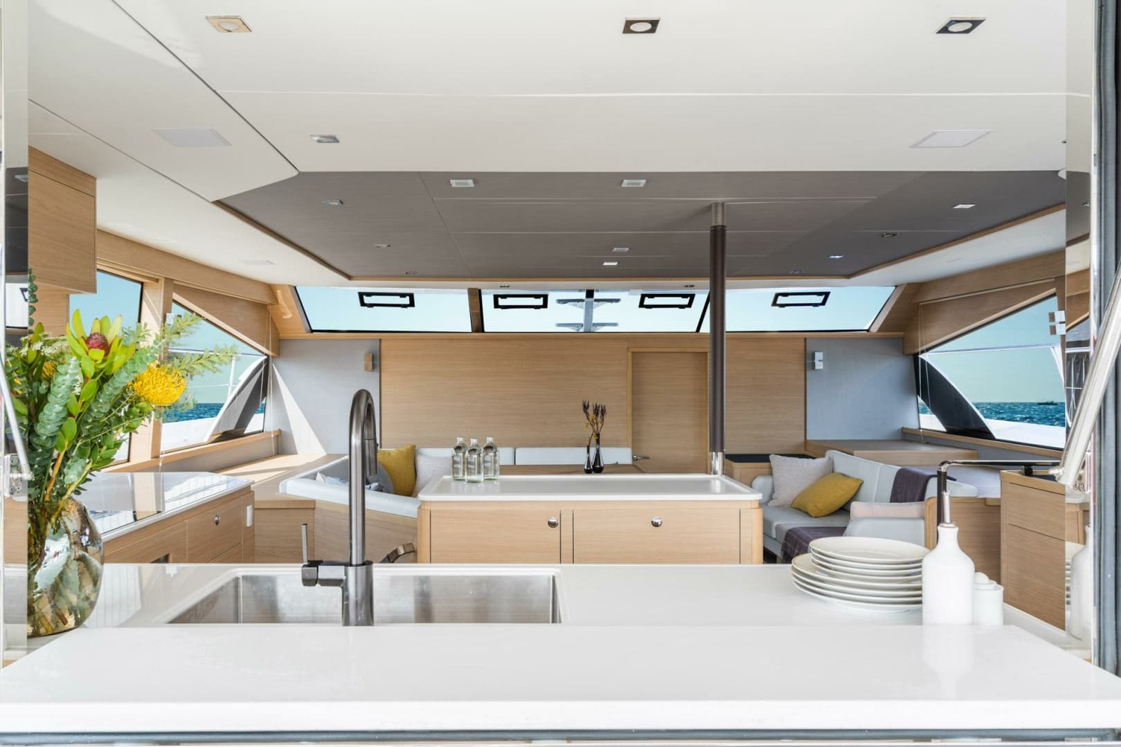 2025 Aquila 54 Yacht