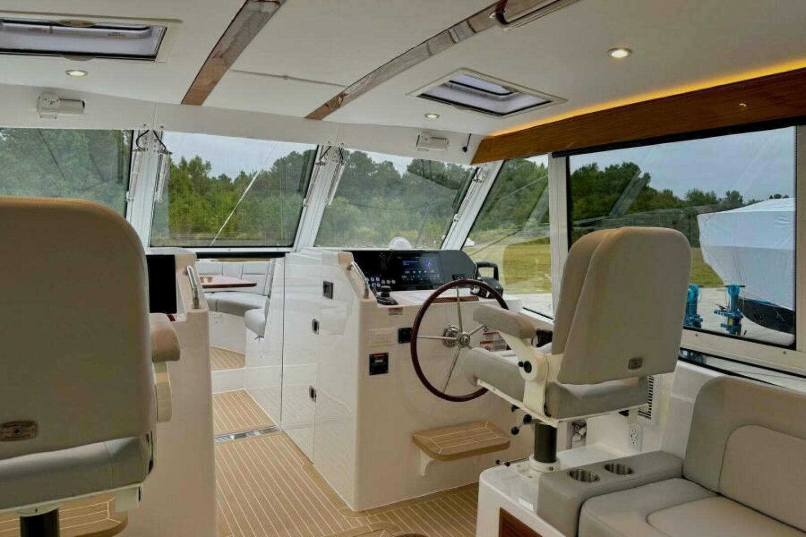2027 MJM 38X