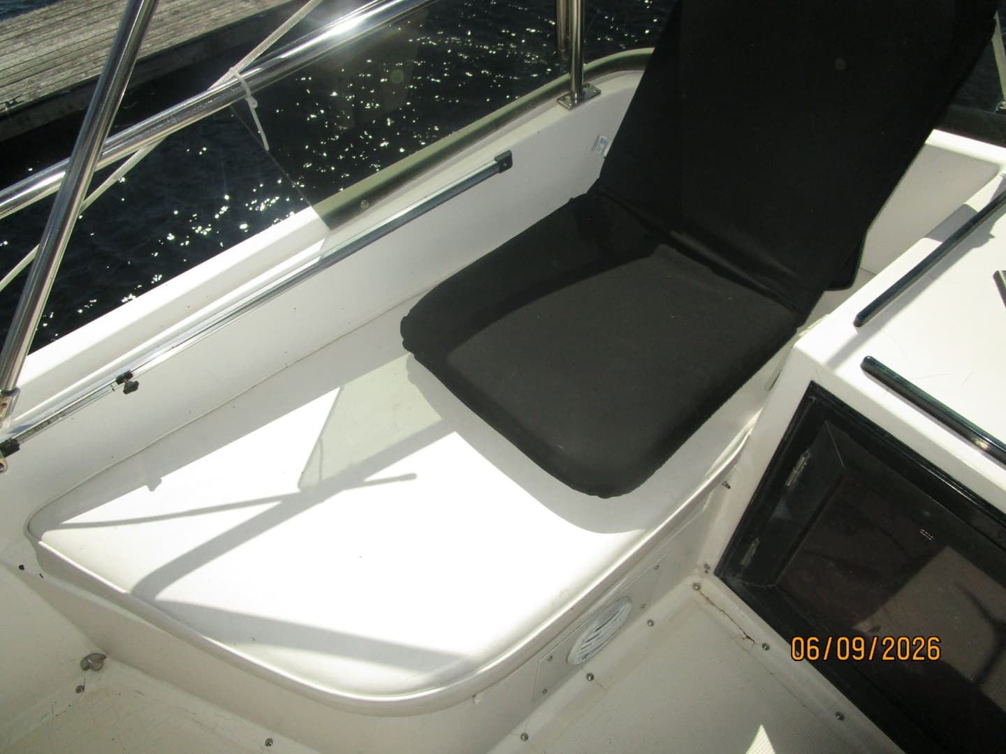 44' High Tech flybridge port forward seating
