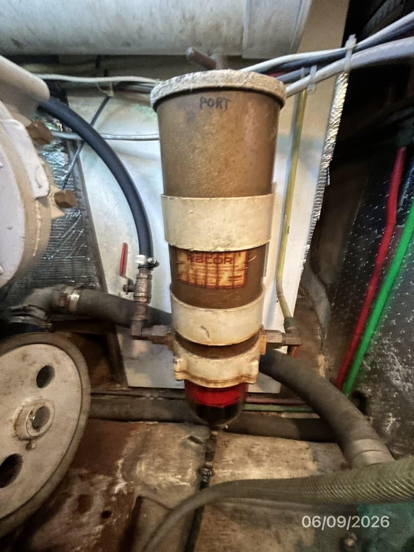 44' High Tech port Racor fuel filter