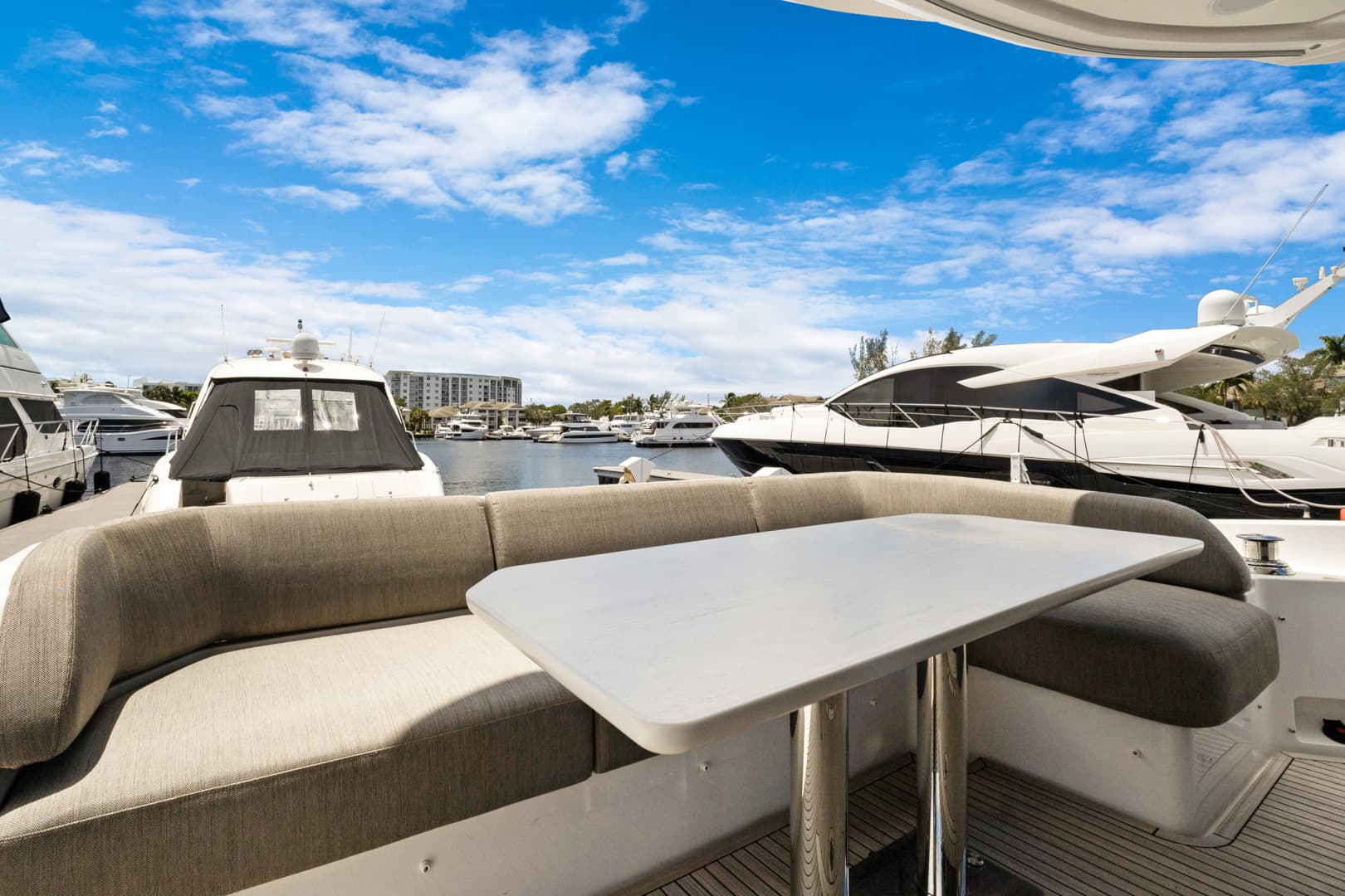 2025 Azimut FLY 53