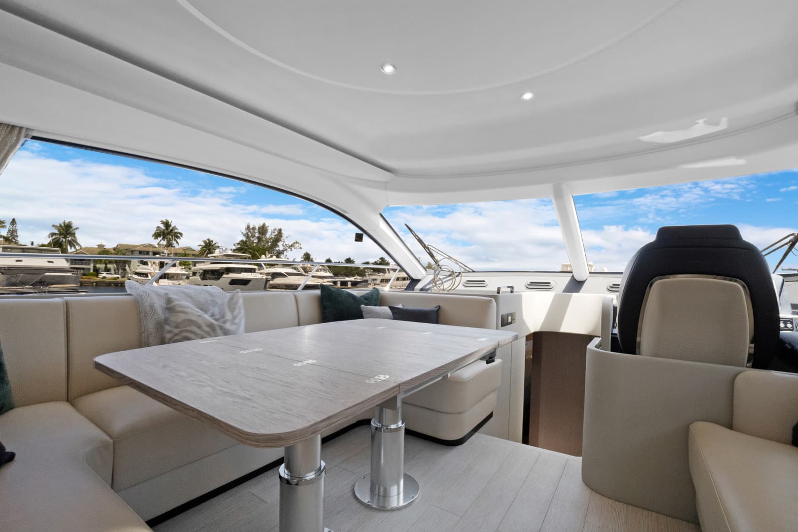 2025 Azimut FLY 53