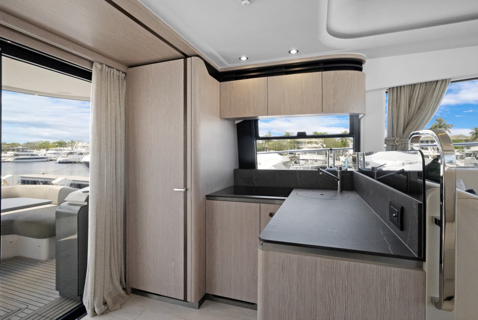 2025 Azimut FLY 53