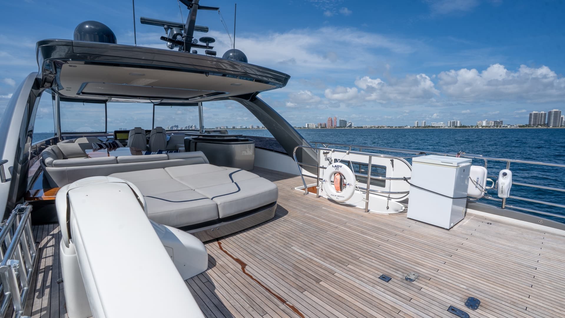 2020 Princess Y85