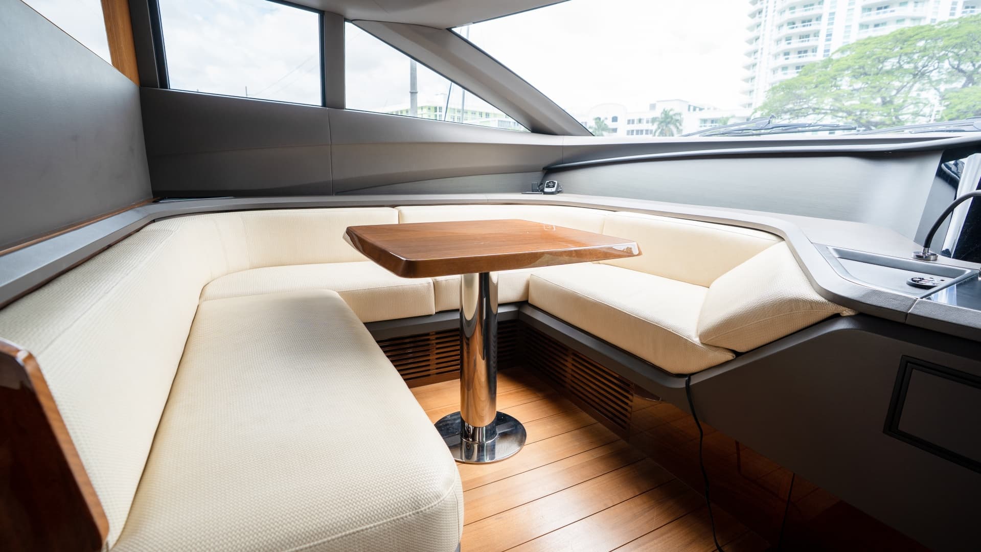 2020 Princess Y85