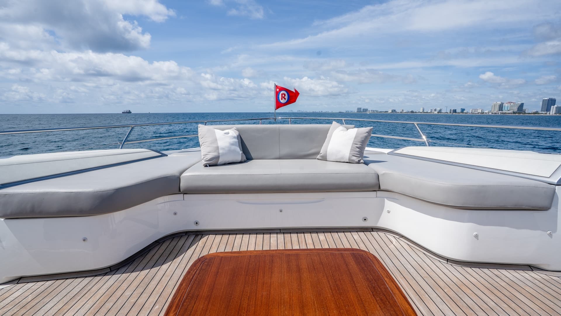 2020 Princess Y85