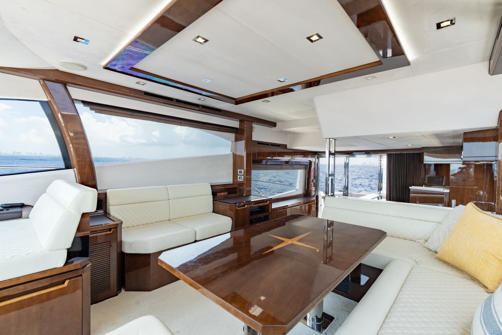 2017 Galeon 550 Fly