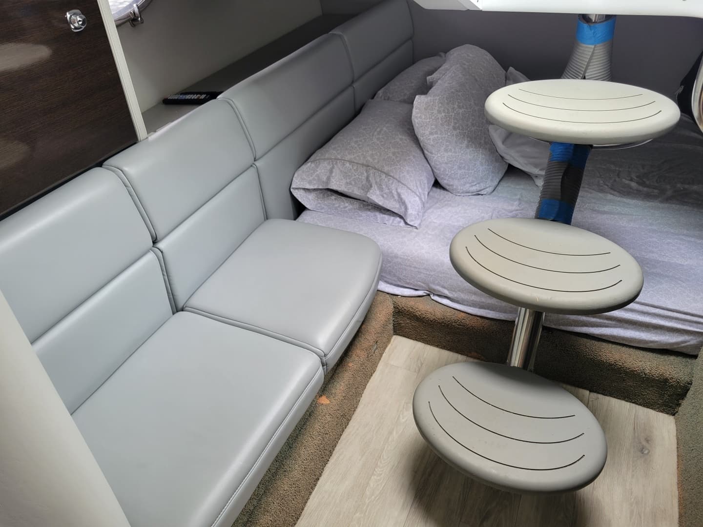 2019 Formula 350 Crossover Bowrider