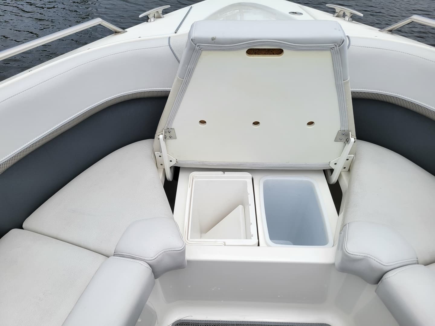 2019 Formula 350 Crossover Bowrider