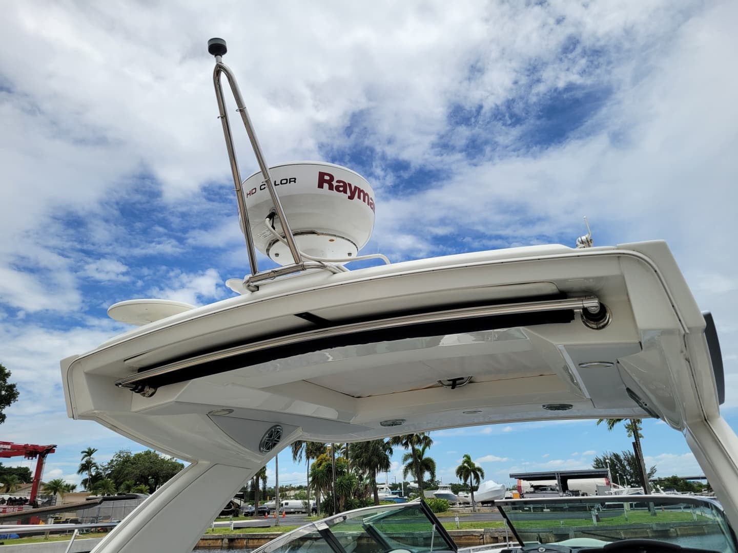 2019 Formula 350 Crossover Bowrider
