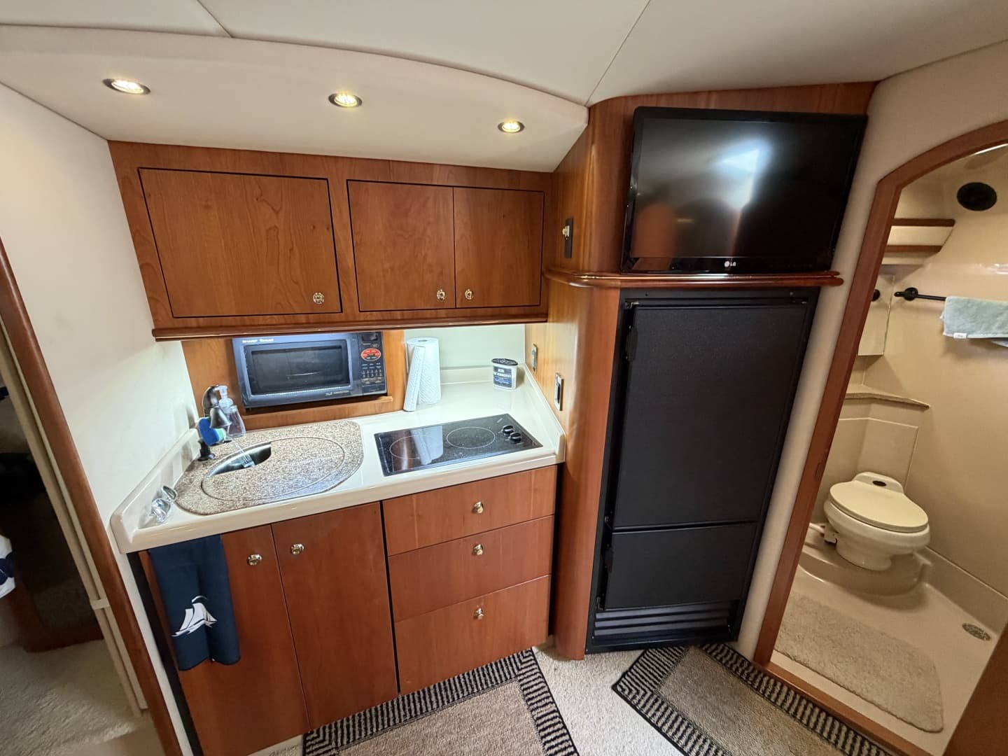 2001 Cruisers Yachts 3780 Express