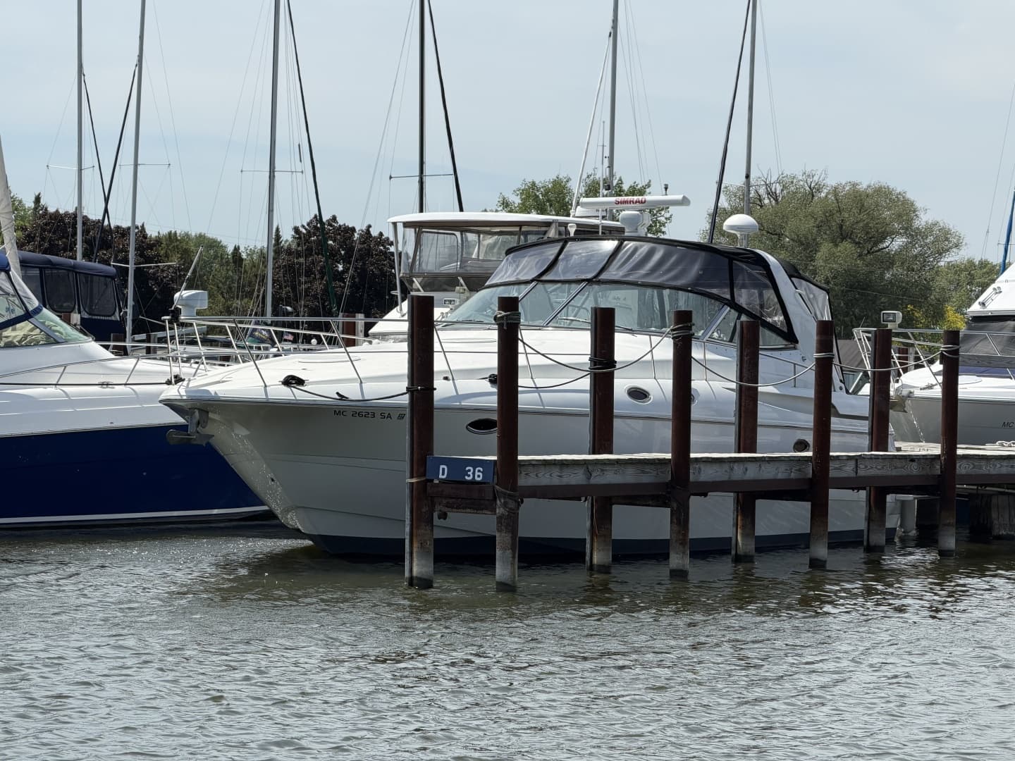 2001 Cruisers Yachts 3780 Express