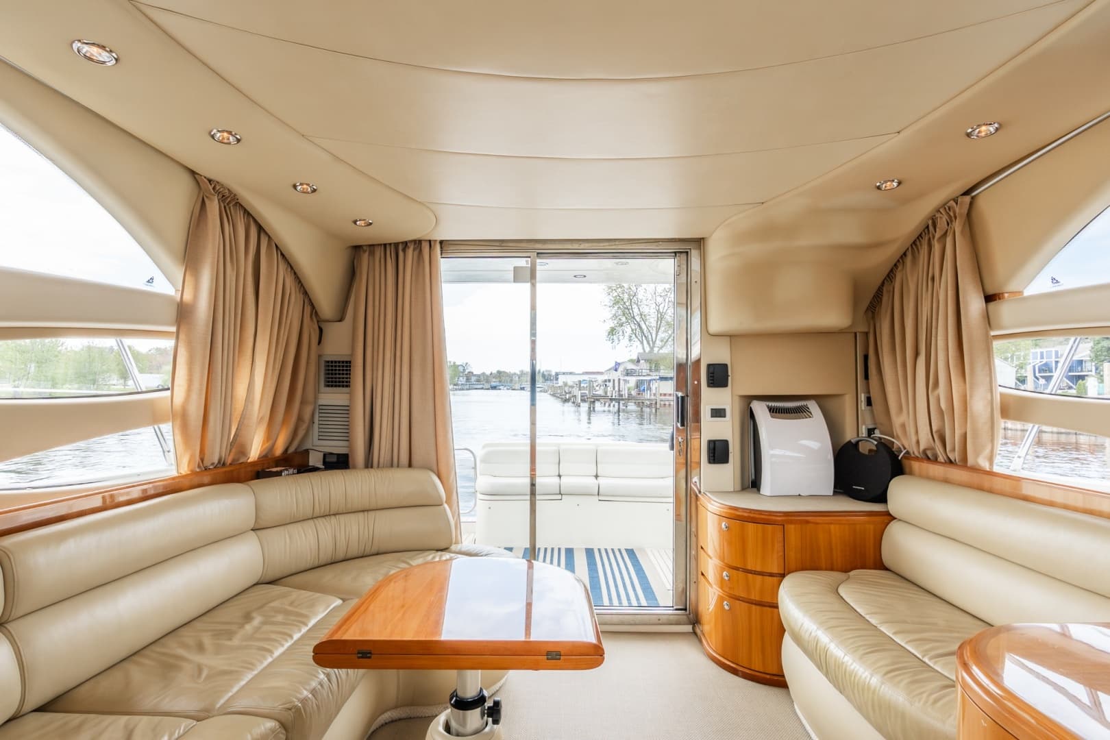 2004 Azimut 39 Flybridge