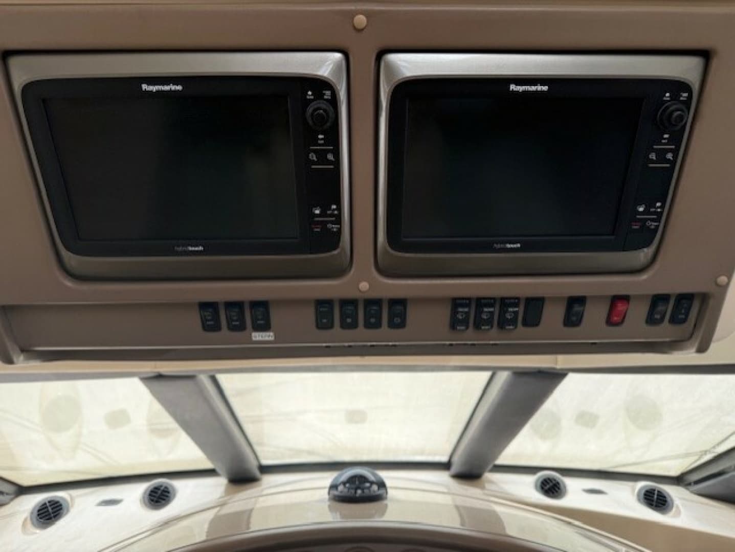 2006 Carver Voyager