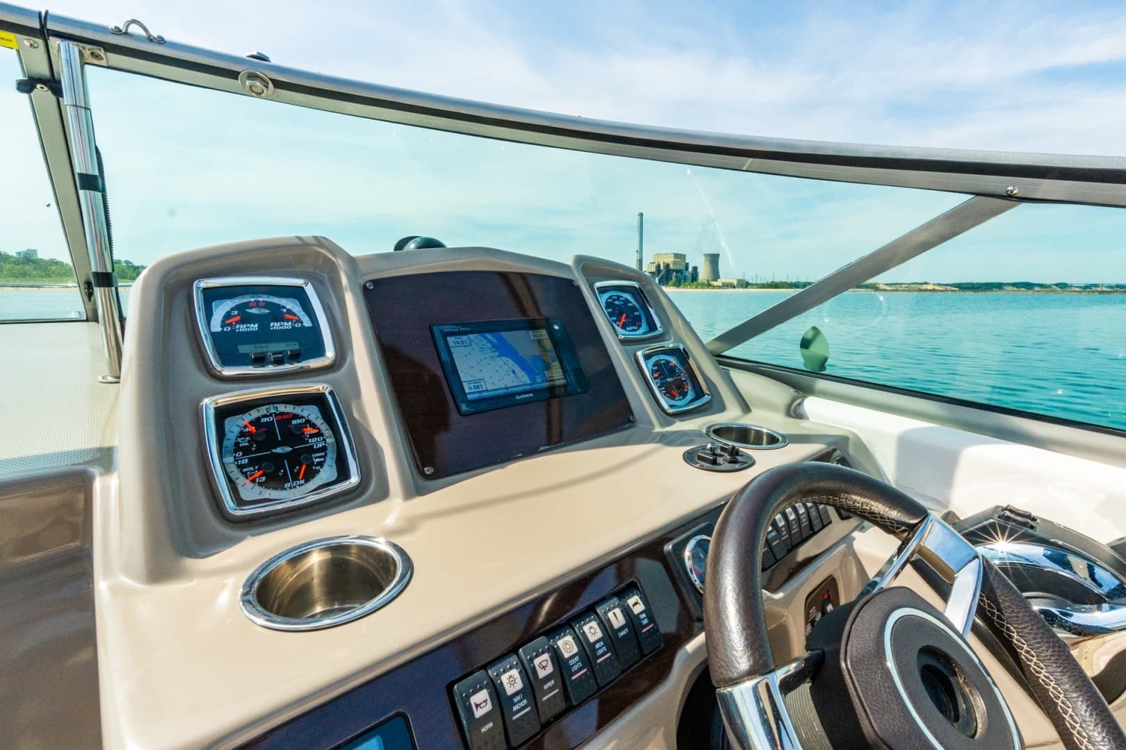 2016 Chaparral 290 Signature