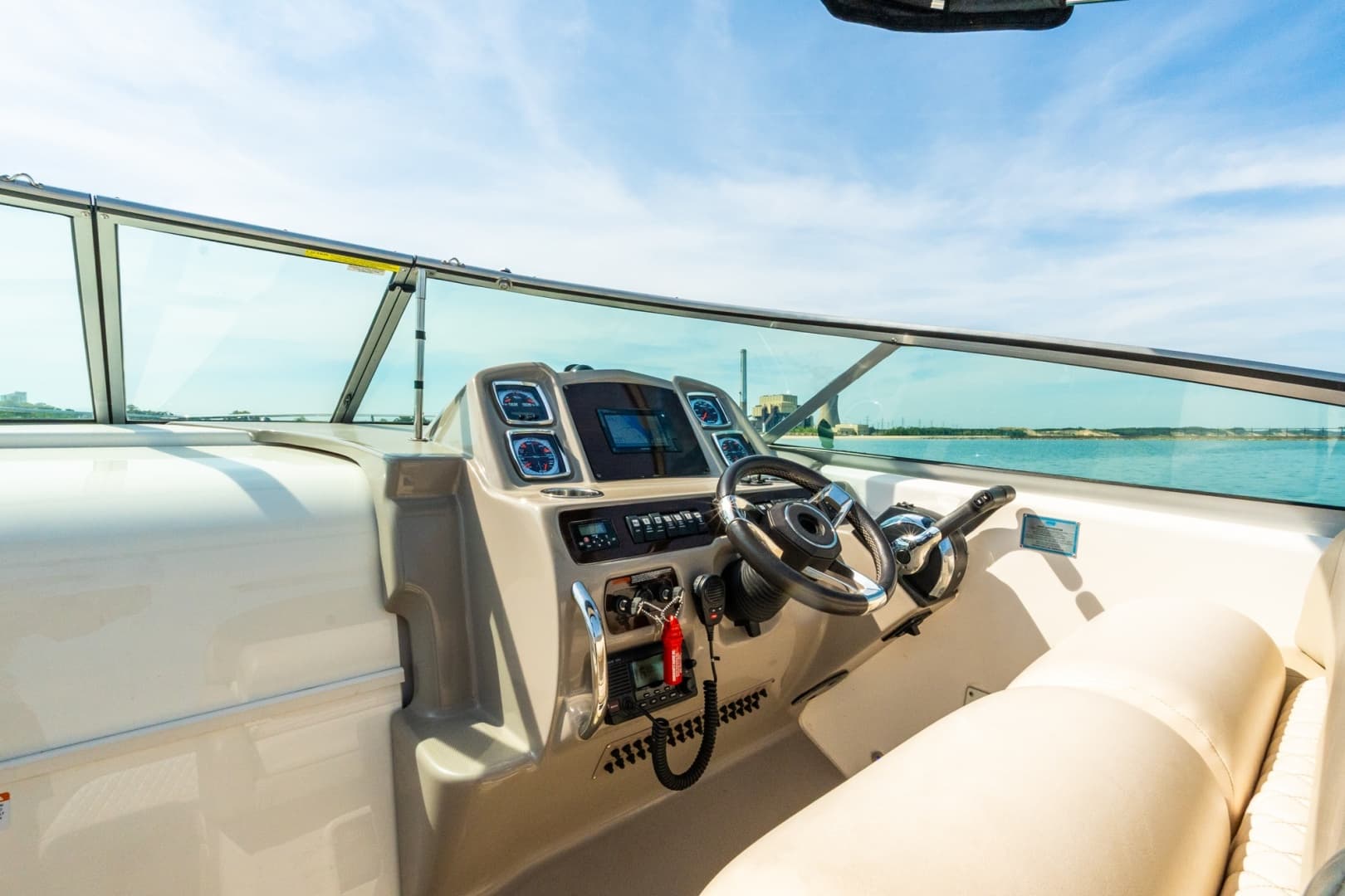 2016 Chaparral 290 Signature