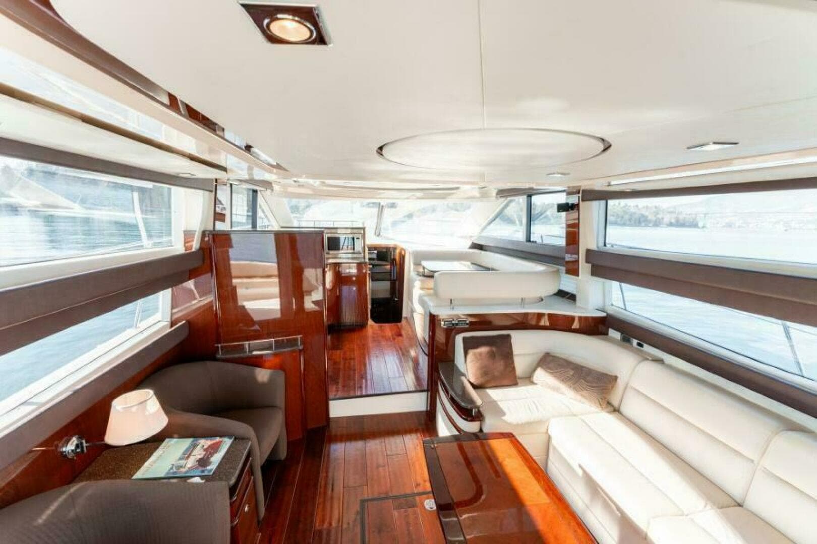 2014 Meridian 441 Sedan