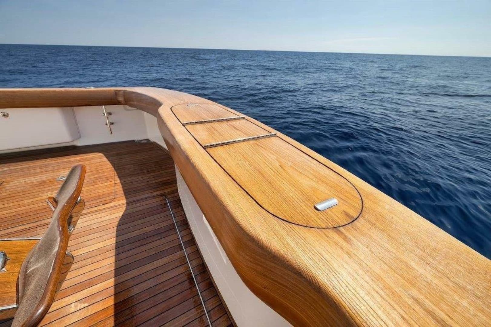 Viking 70 - Cutter Bill - Cockpit