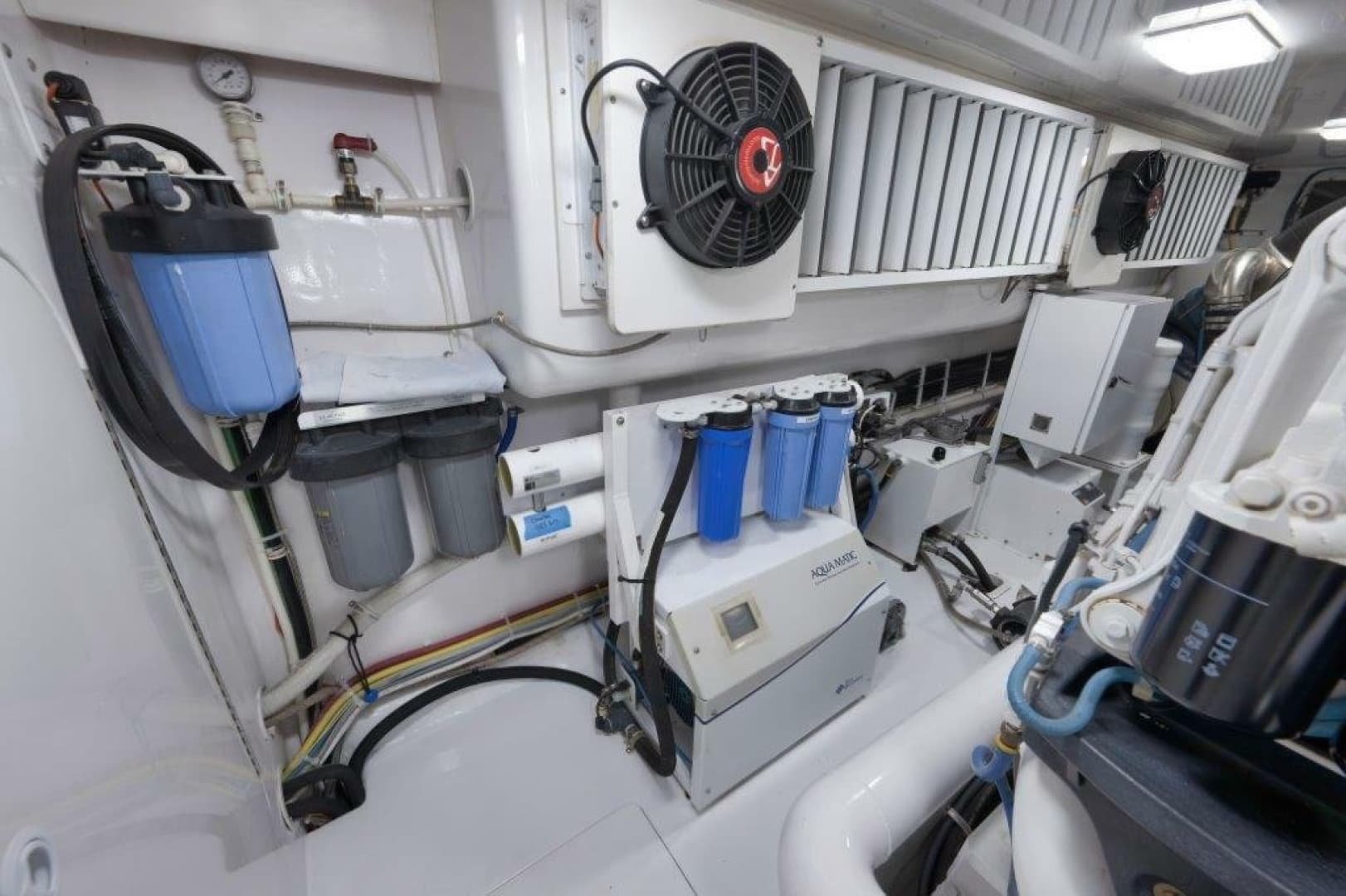 Viking 70 - Cutter Bill - Engine Room