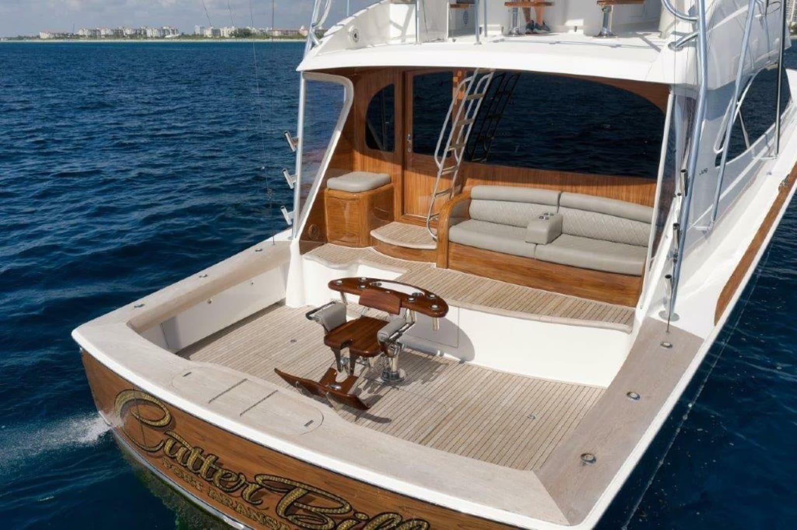 Viking 70 - Cutter Bill - Cockpit