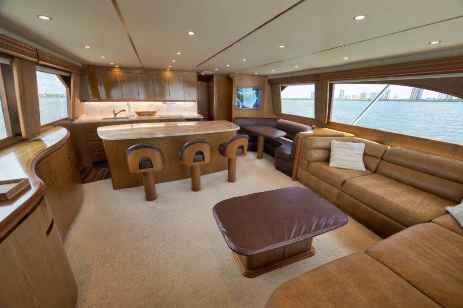Viking 70 - Cutter Bill - Salon