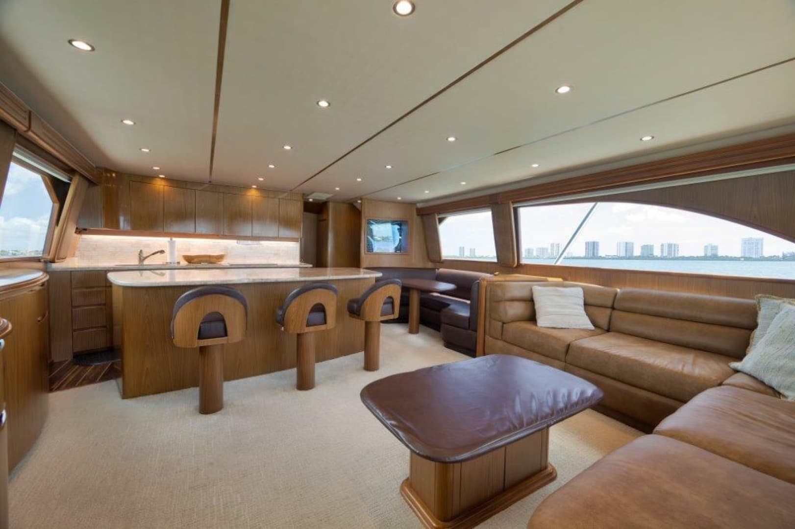 Viking 70 - Cutter Bill - Salon
